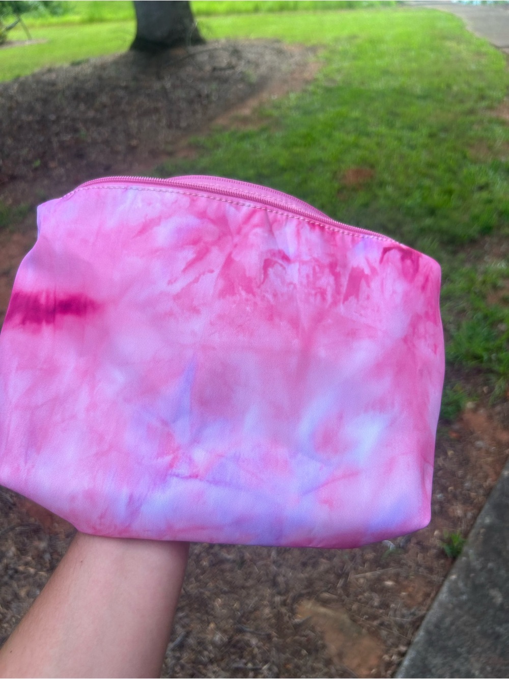 Clear Studded Jelly Tote Bag with Pink Tie-Dye Cosmetic Pouch & Gold Chain - Picture 6 of 8